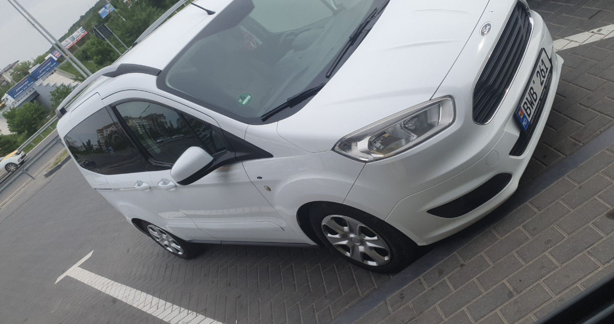 Ford Courier 2016