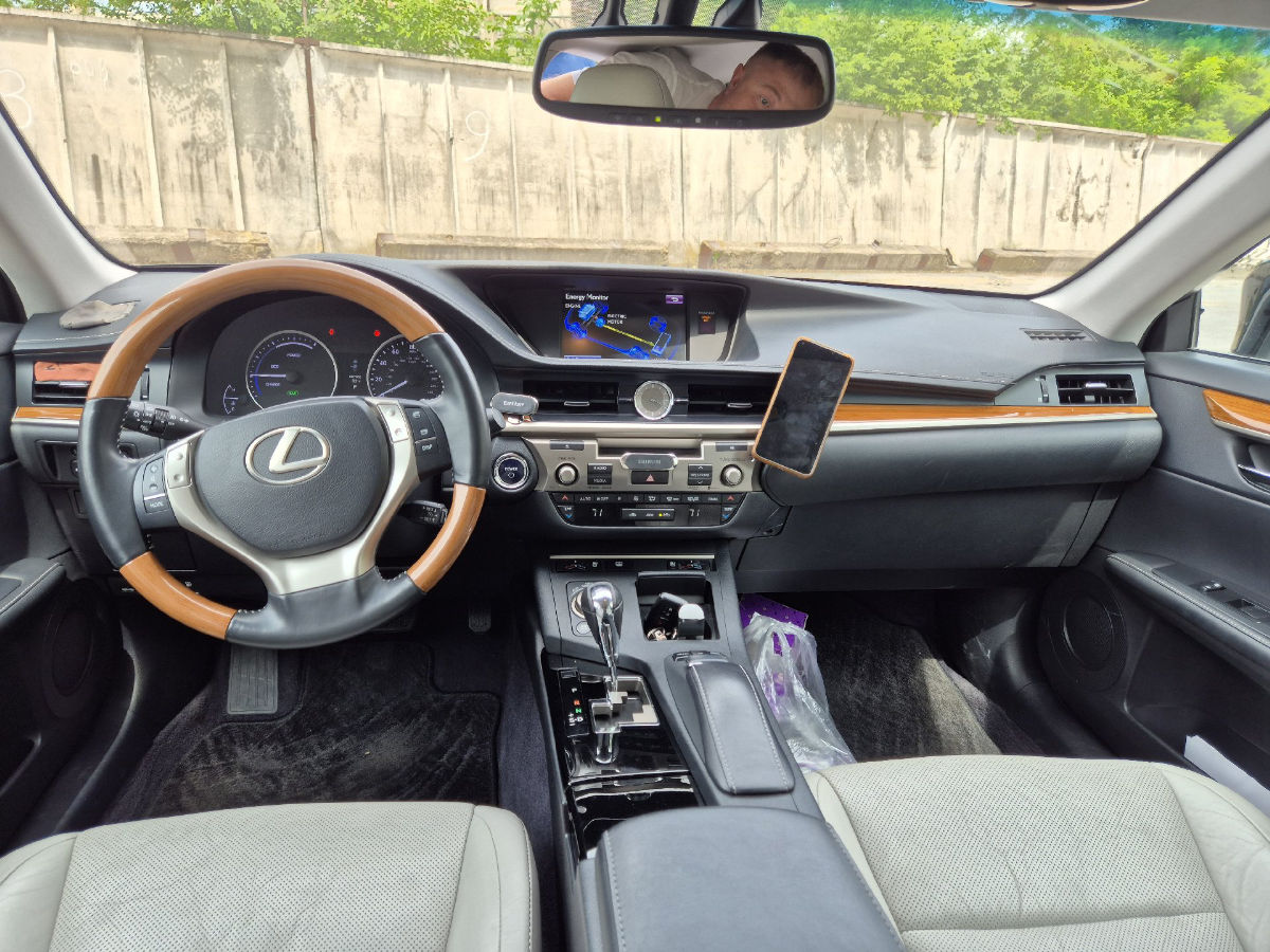 Lexus ES 2013