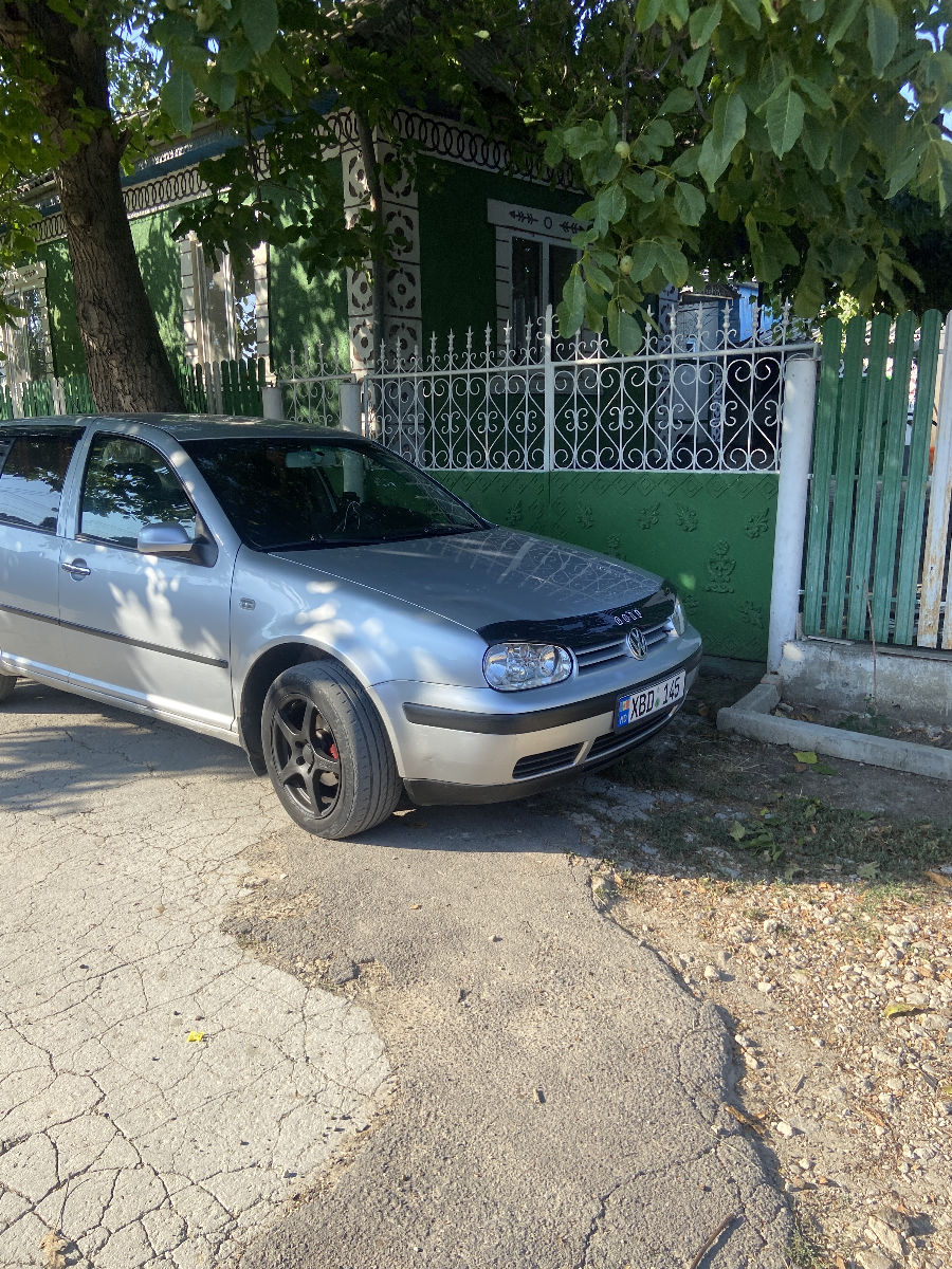 Volkswagen Golf 2003