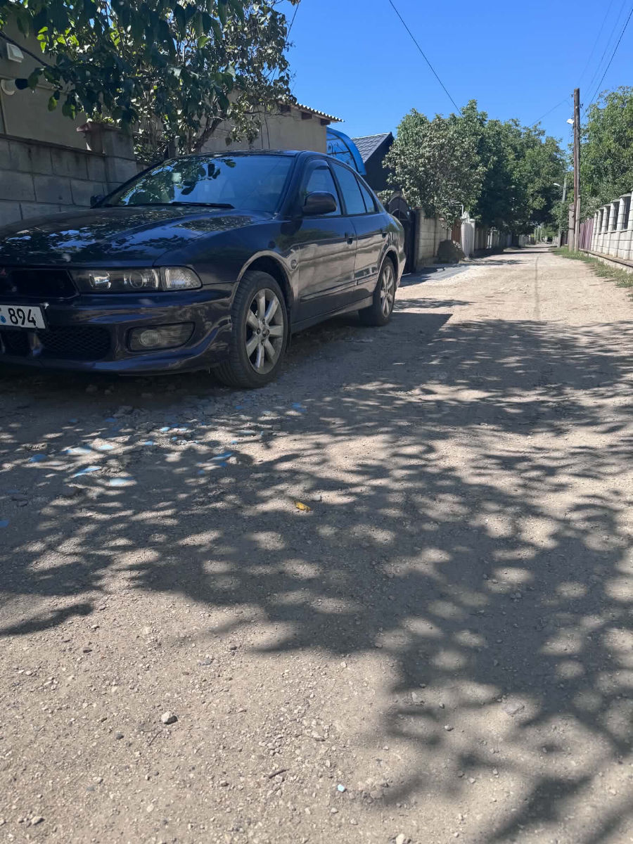 Mitsubishi Galant 2001