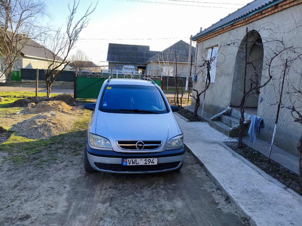 Opel Zafira 2004