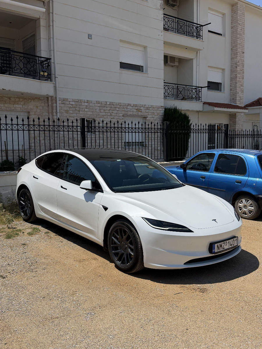 Tesla Model 3 2025