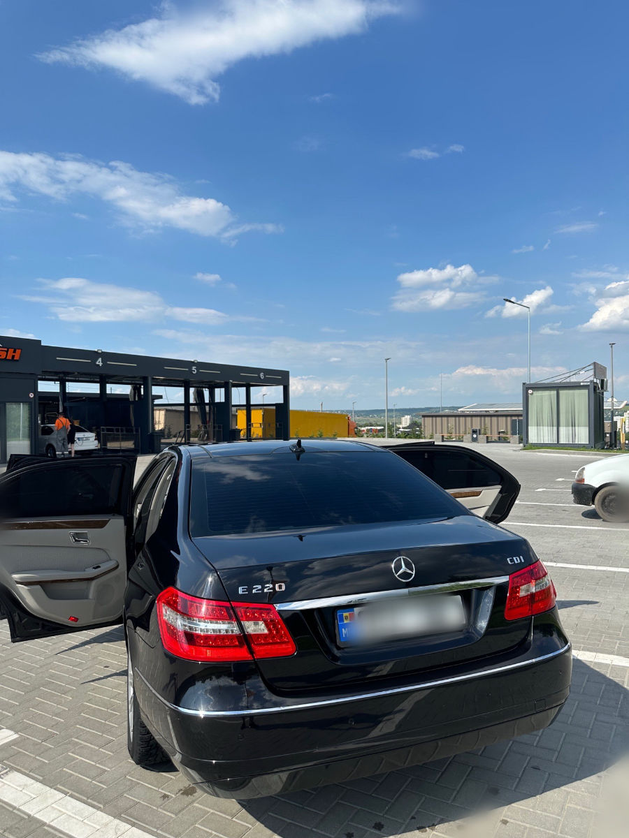 Mercedes E-Class 2011