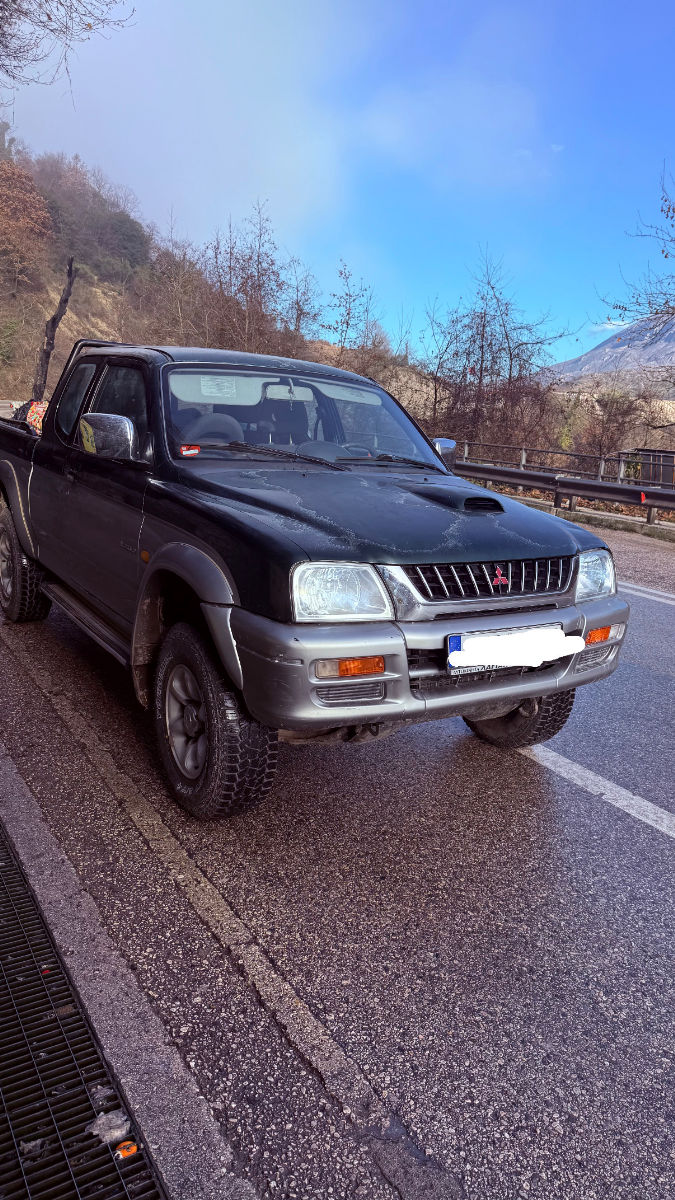 Mitsubishi L200 2002