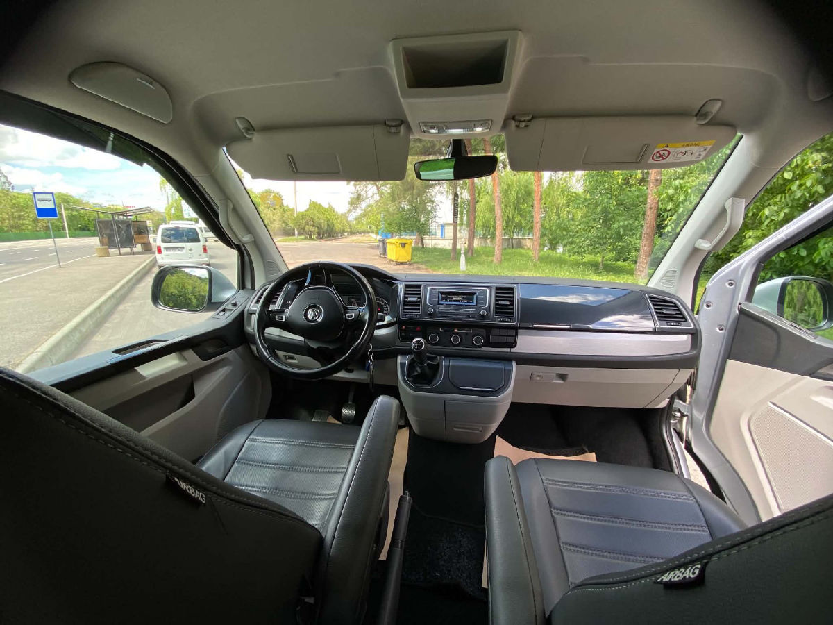 Volkswagen Transporter) 2017