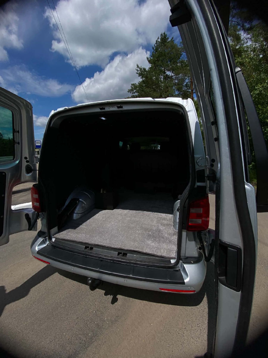 Volkswagen Transporter) 2017