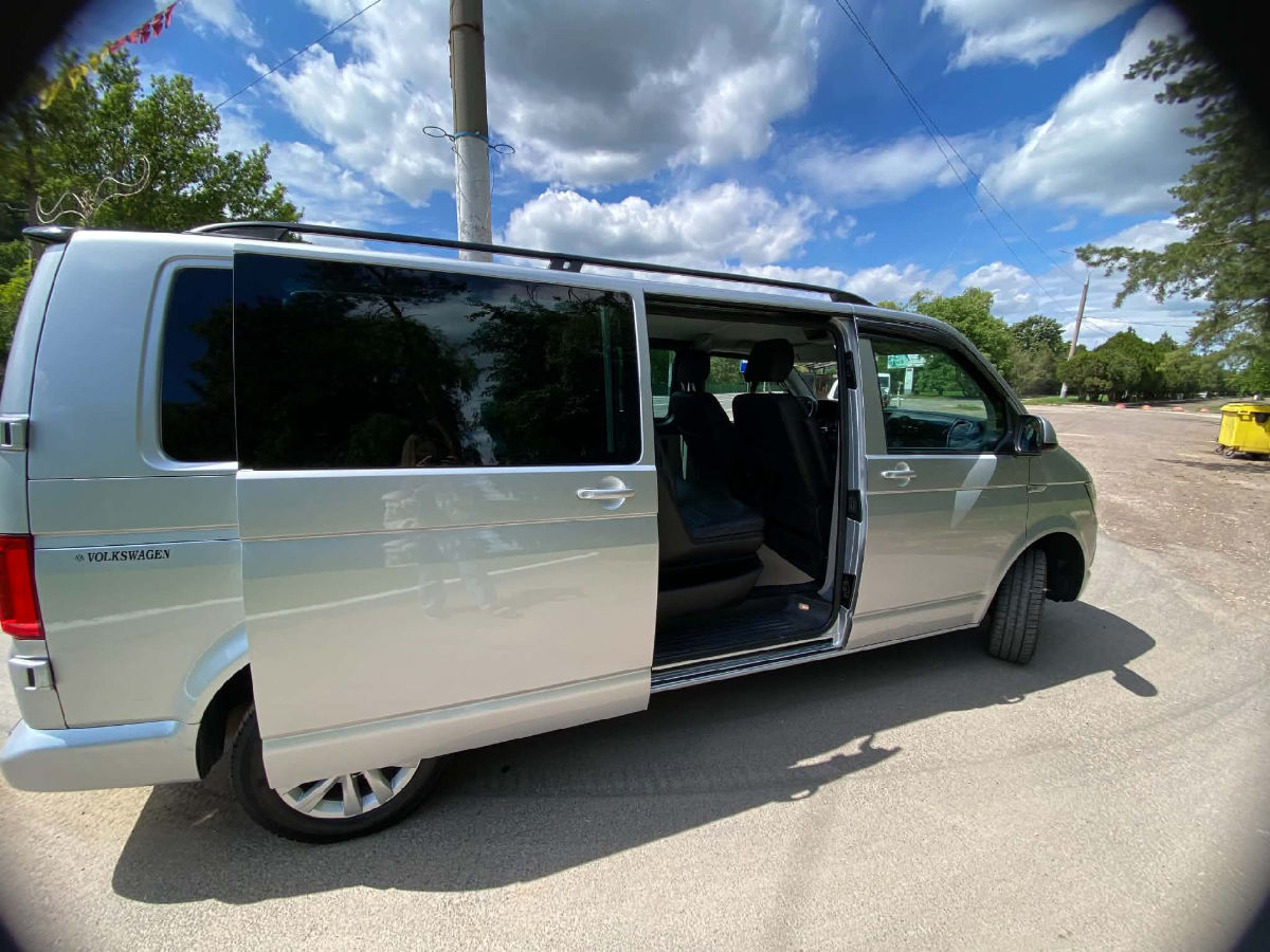 Volkswagen Transporter) 2017