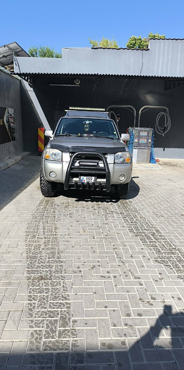 Nissan Frontier 2002