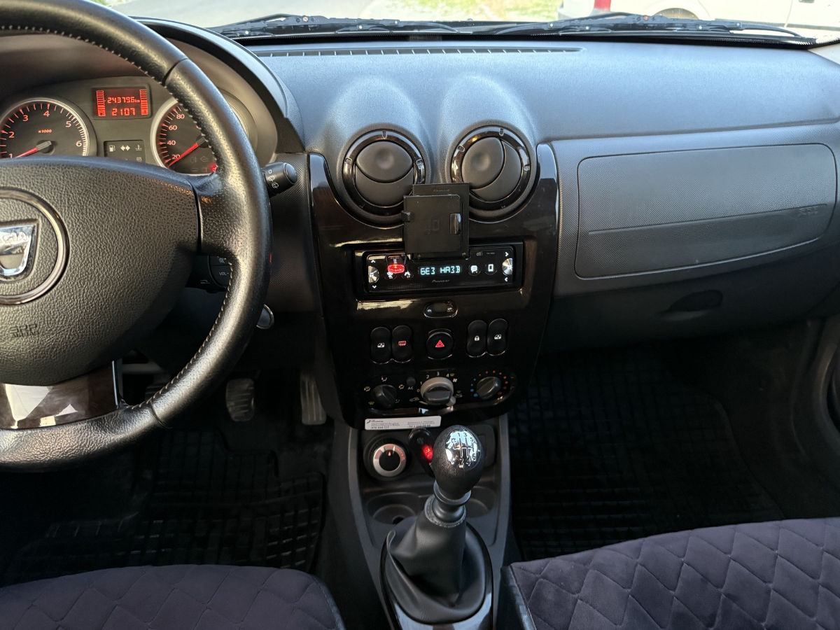 Dacia Duster 2011