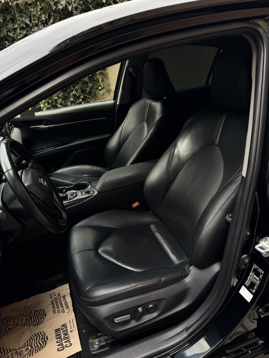 Toyota Camry 2020