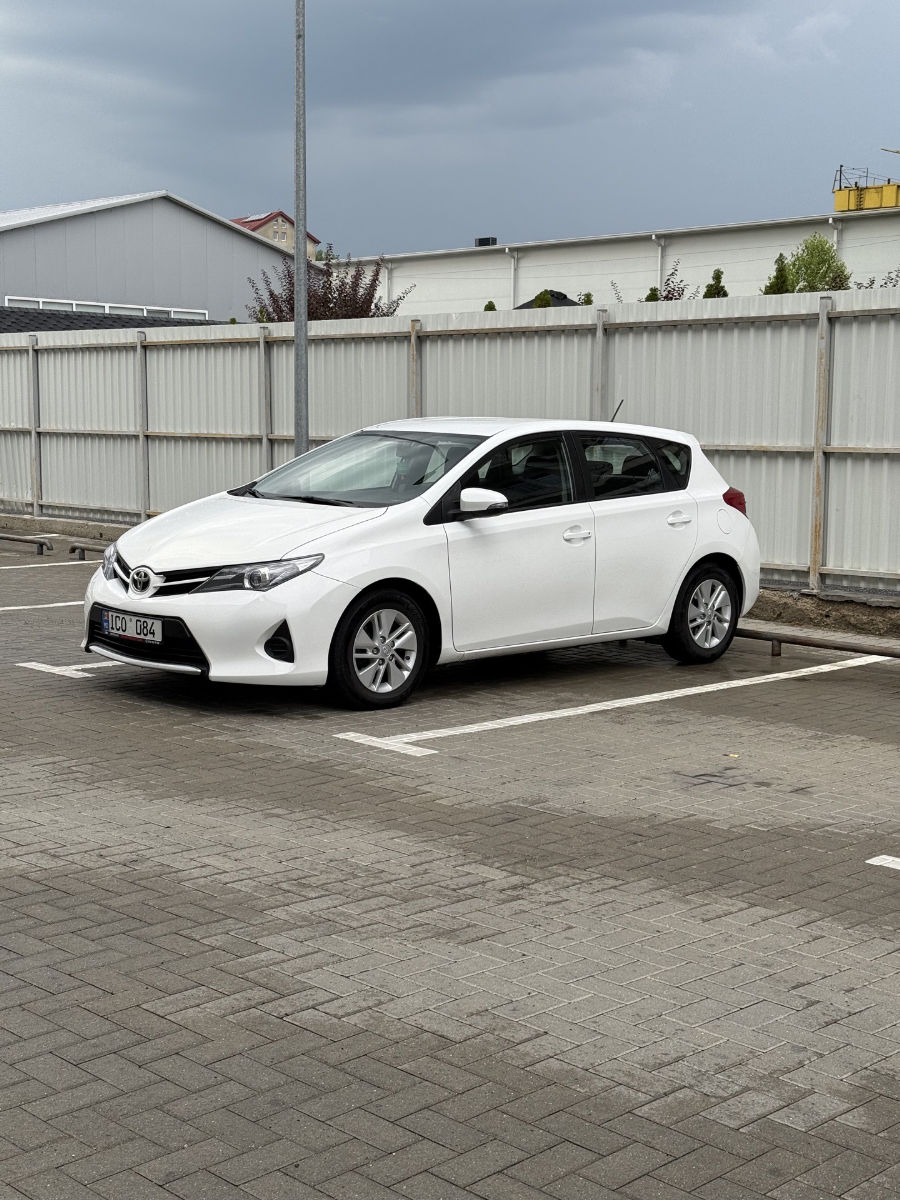 Toyota Auris 2014