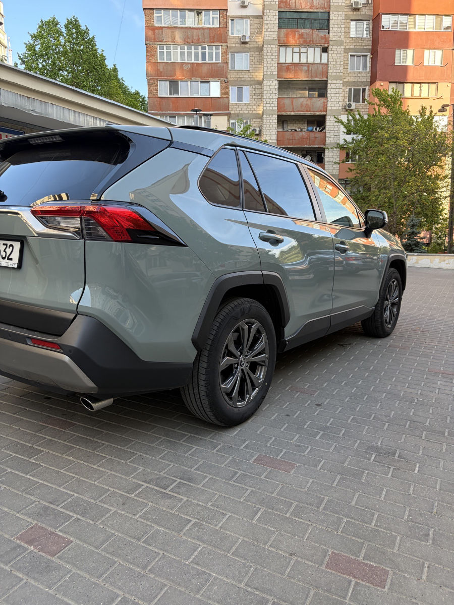 Toyota RAV4 2023