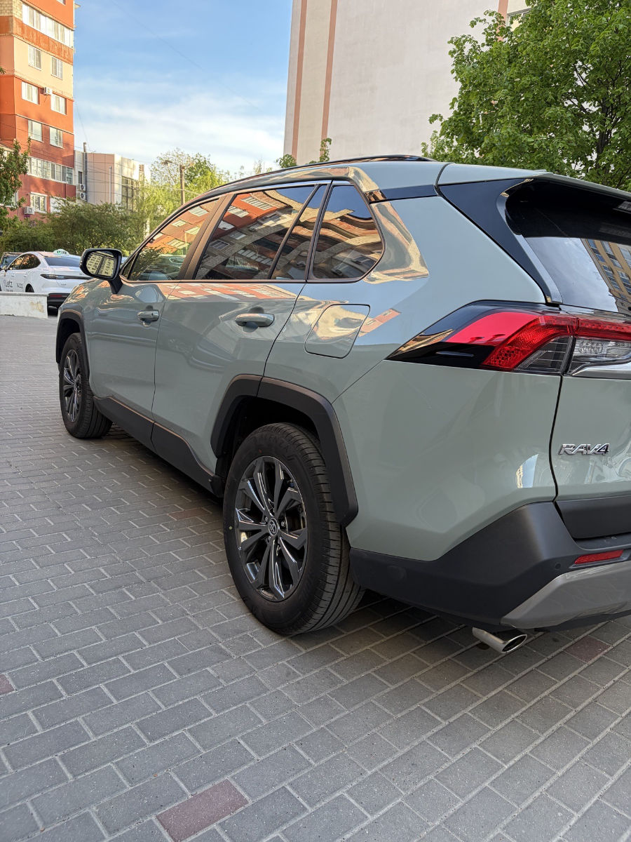 Toyota RAV4 2023