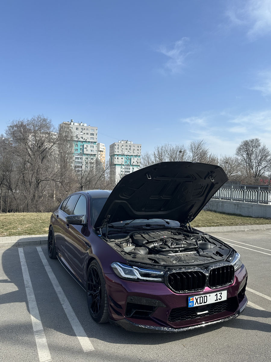 BMW M5 2022