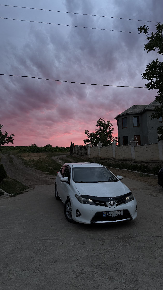 Toyota Auris 2014