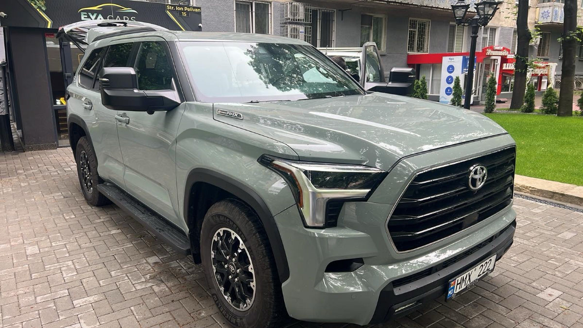 Toyota Sequoia 2025