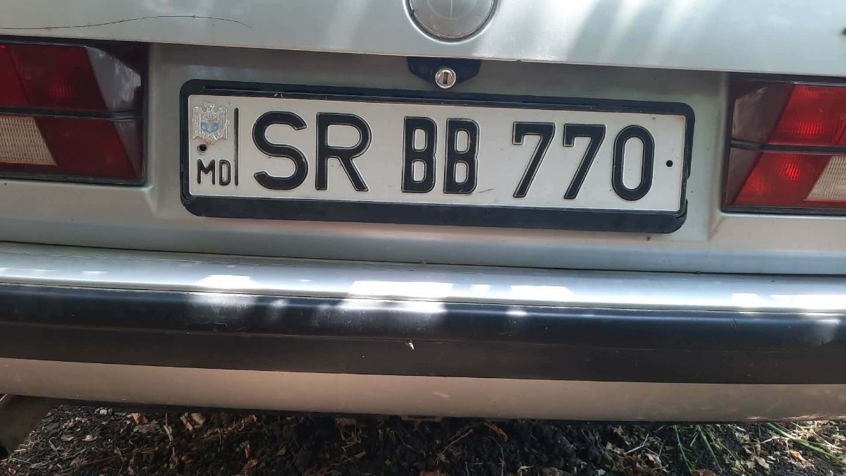 BMW 7 Series 1993