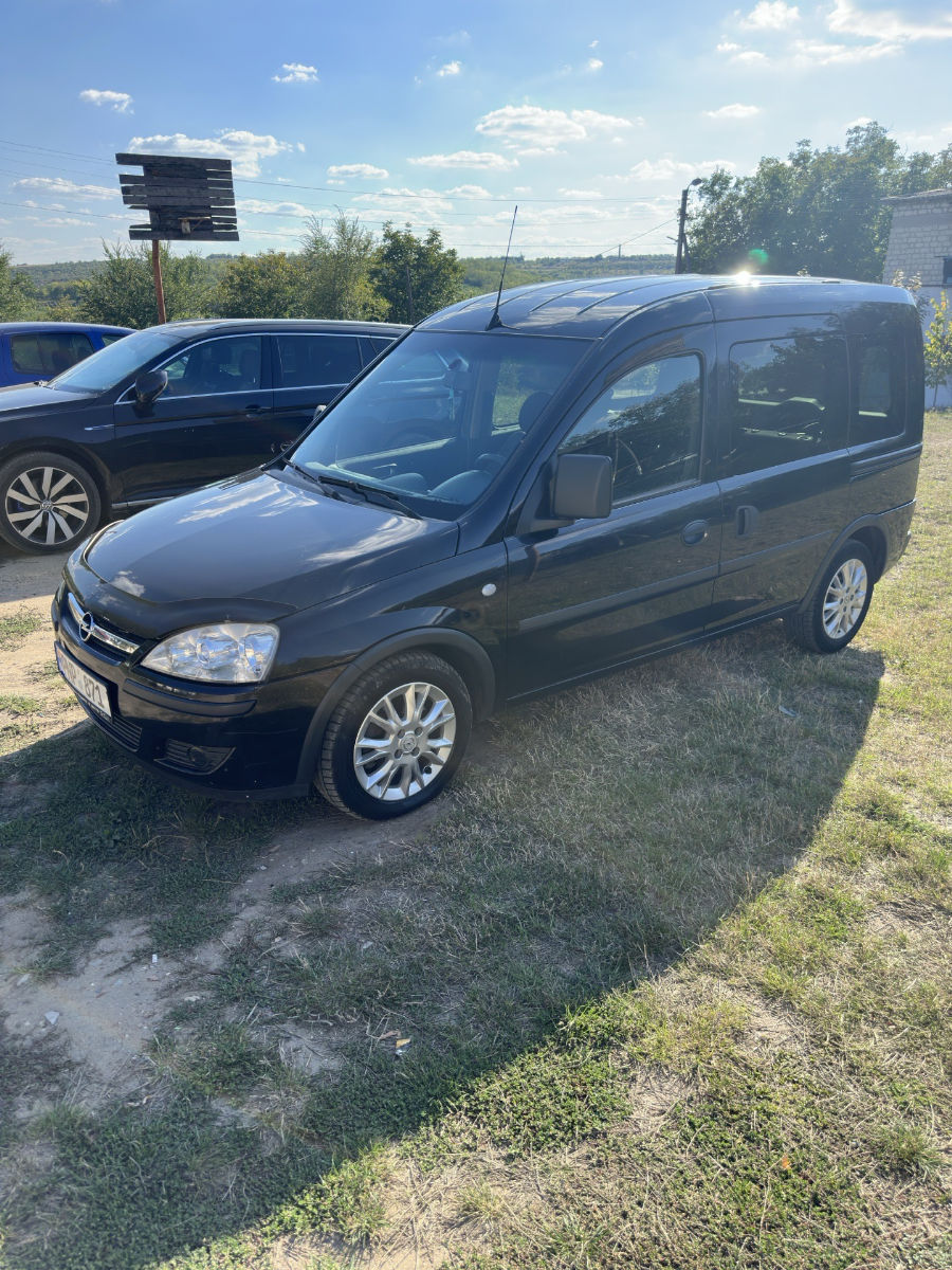 Opel Combo 2011