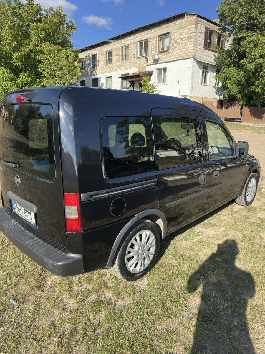 Opel Combo 2011