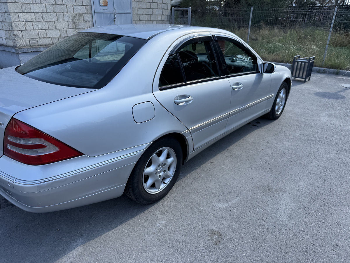 Mercedes C-Class 2004