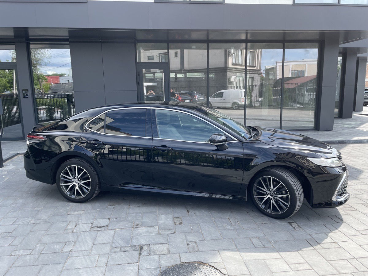 Toyota Camry 2021