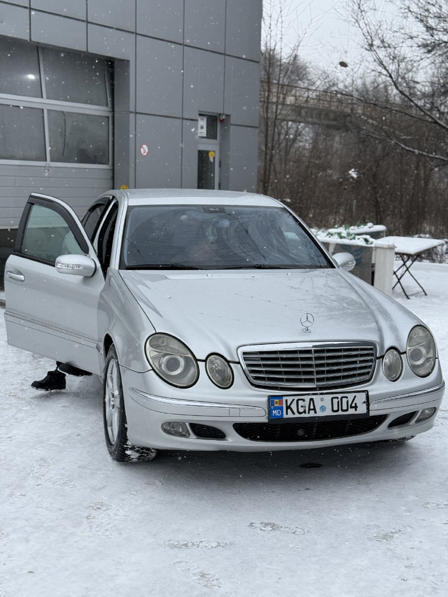 Mercedes W211 2004