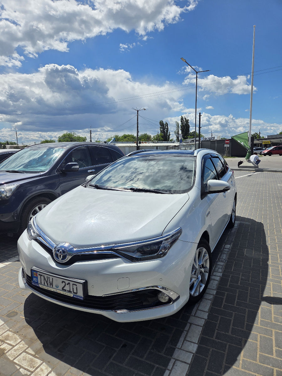 Toyota Auris 2015