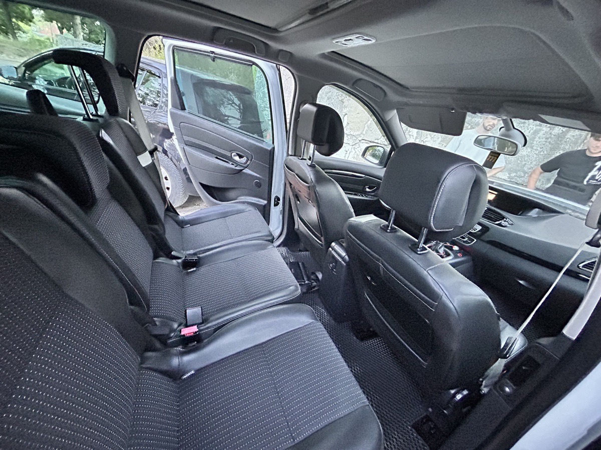 Renault Scenic 2012
