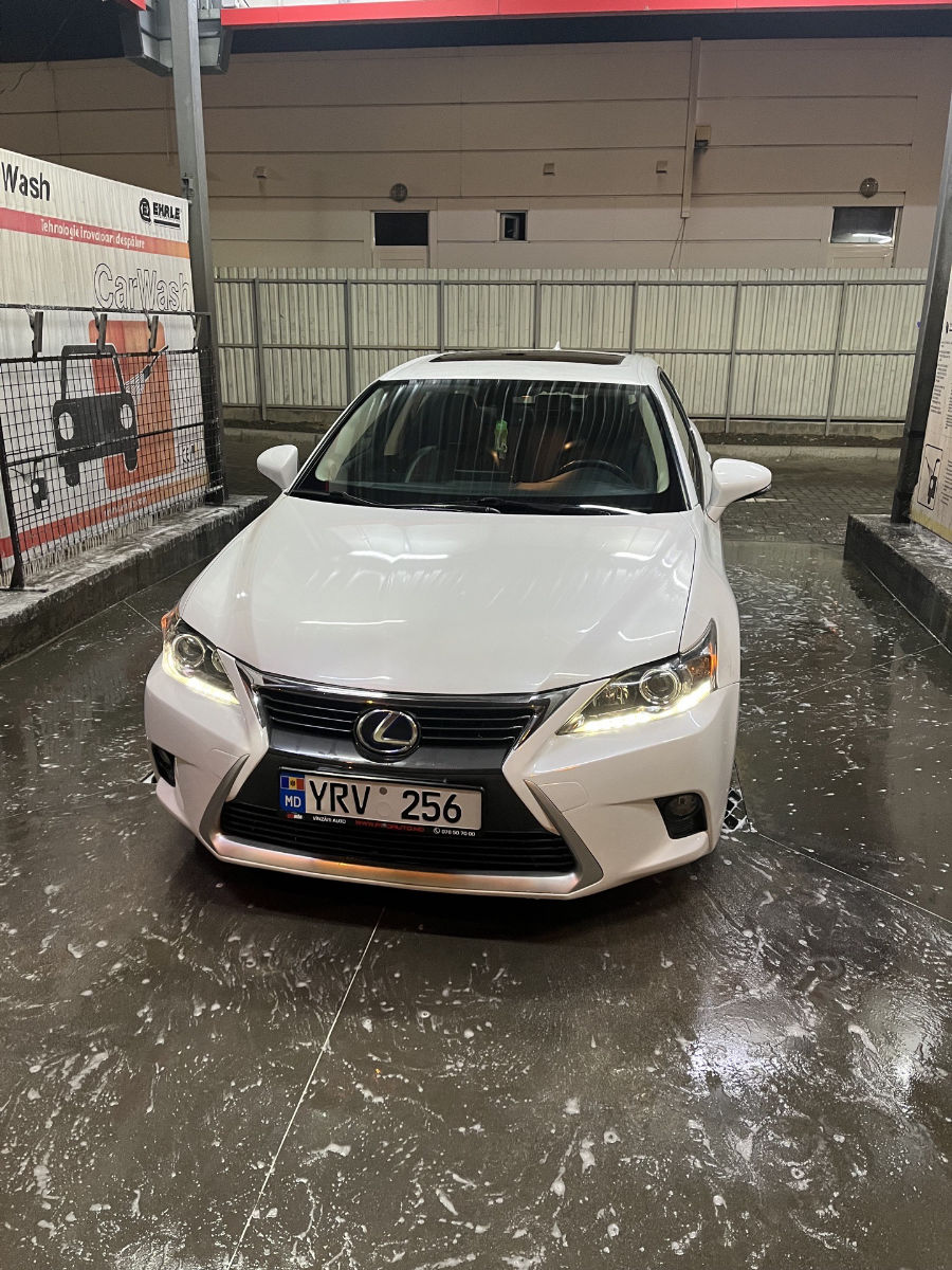 Lexus CT200h 2014