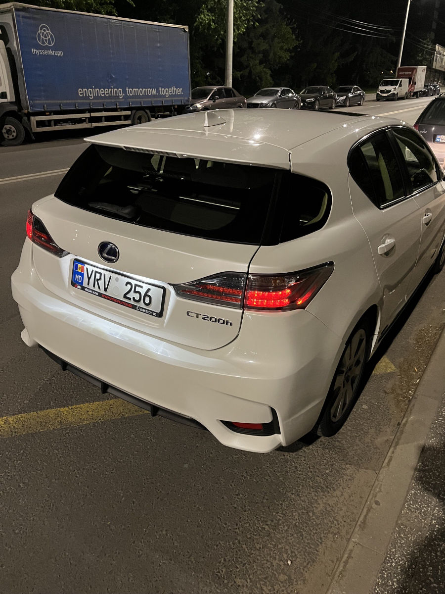 Lexus CT200h 2014