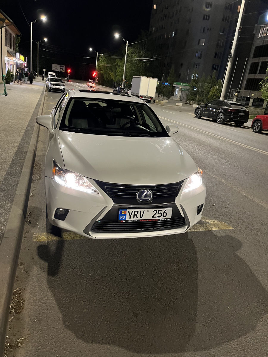 Lexus CT200h 2014