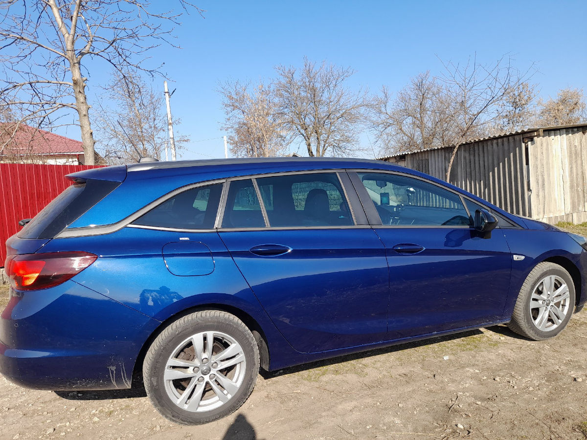 Opel Astra 2021