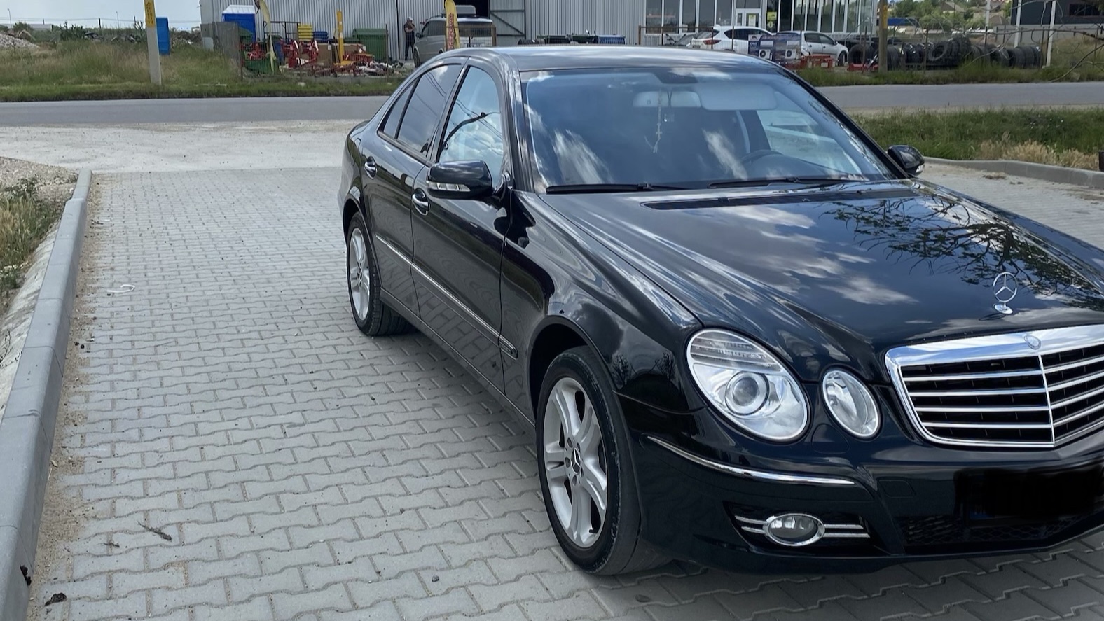 Mercedes-Benz E-Class 2009