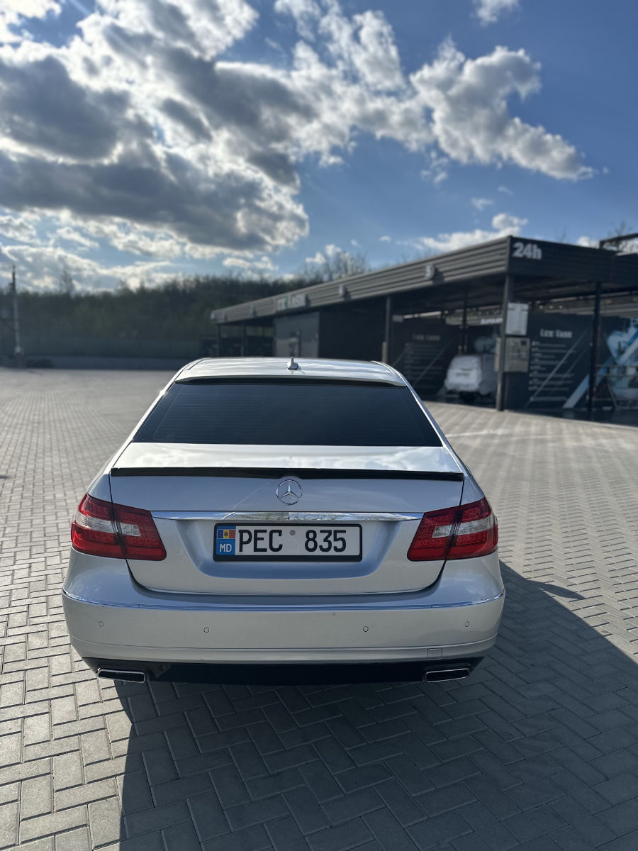 Mercedes E-Class 2009
