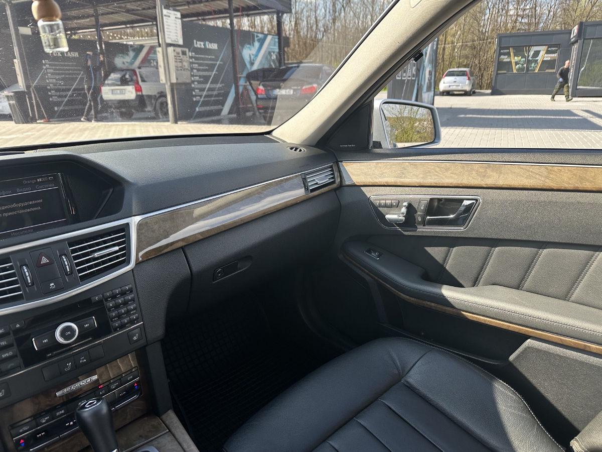 Mercedes E-Class 2009