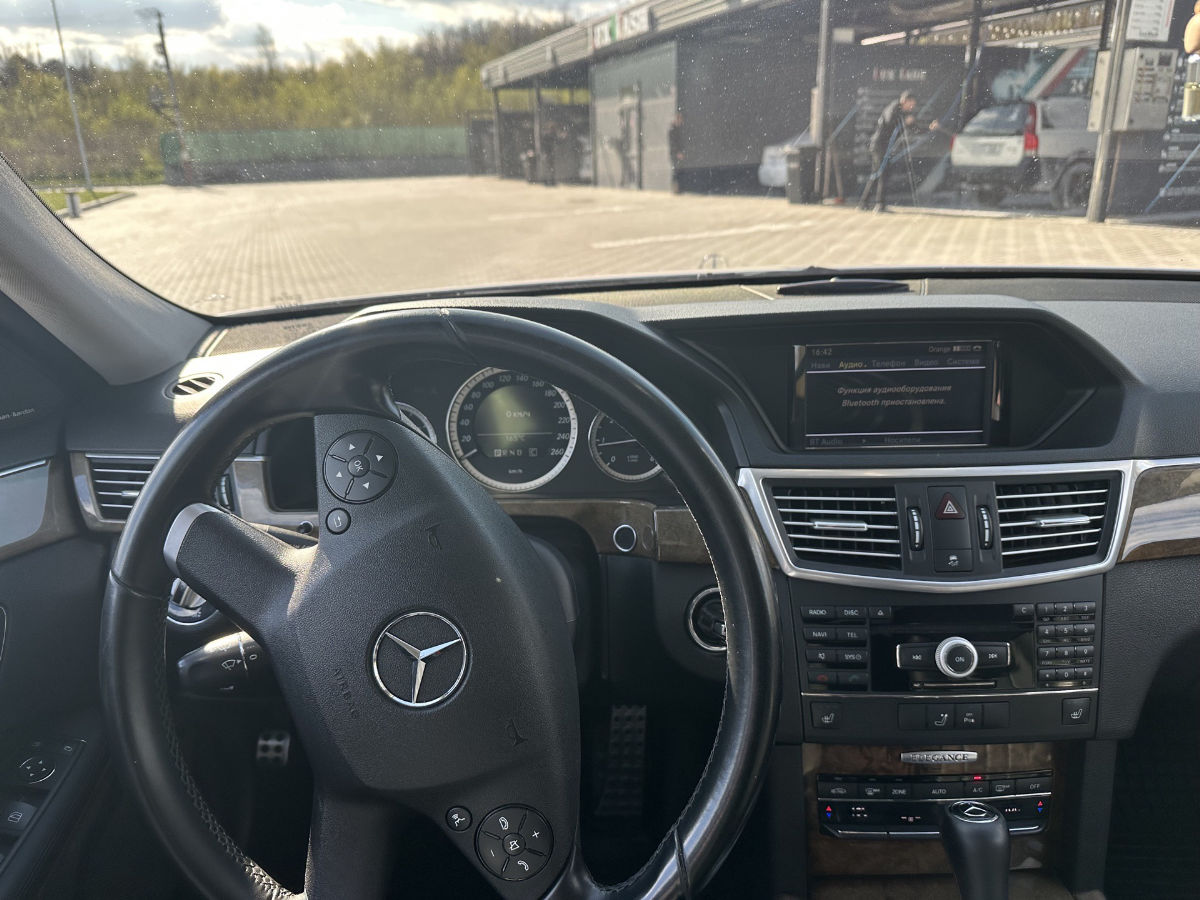 Mercedes E-Class 2009