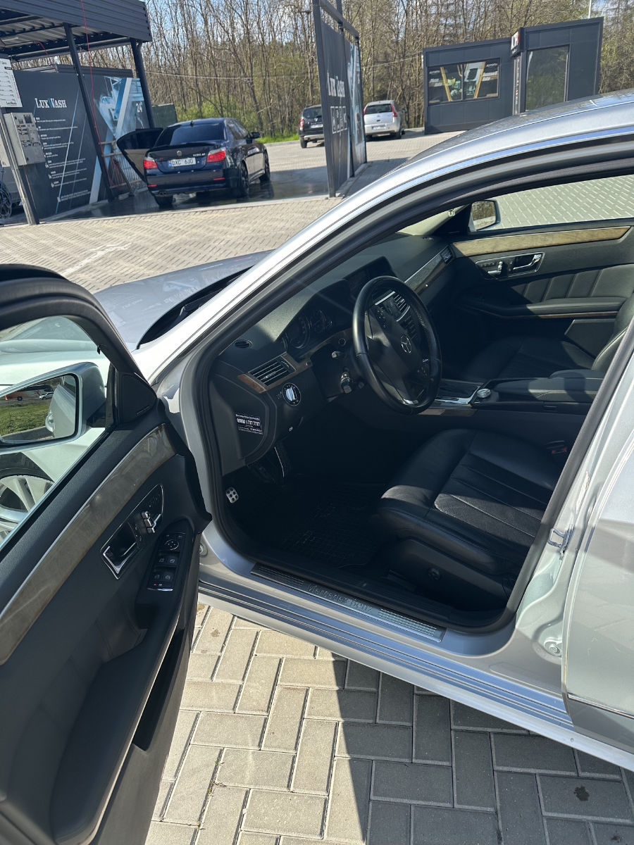 Mercedes E-Class 2009