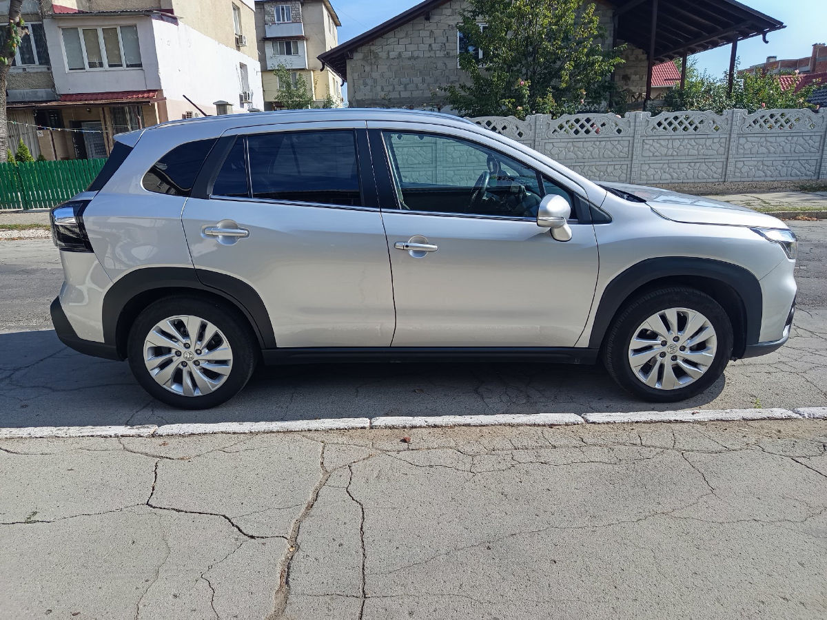 Suzuki S-Cross 2023
