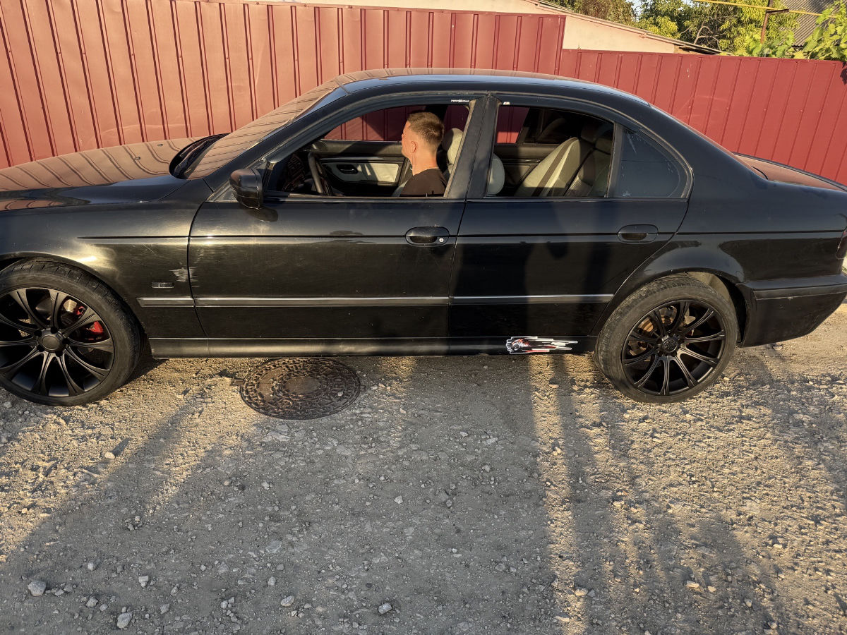 BMW 5 Series 2000
