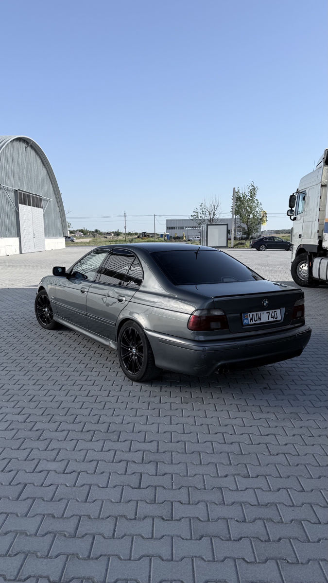 BMW 5 Series 2003
