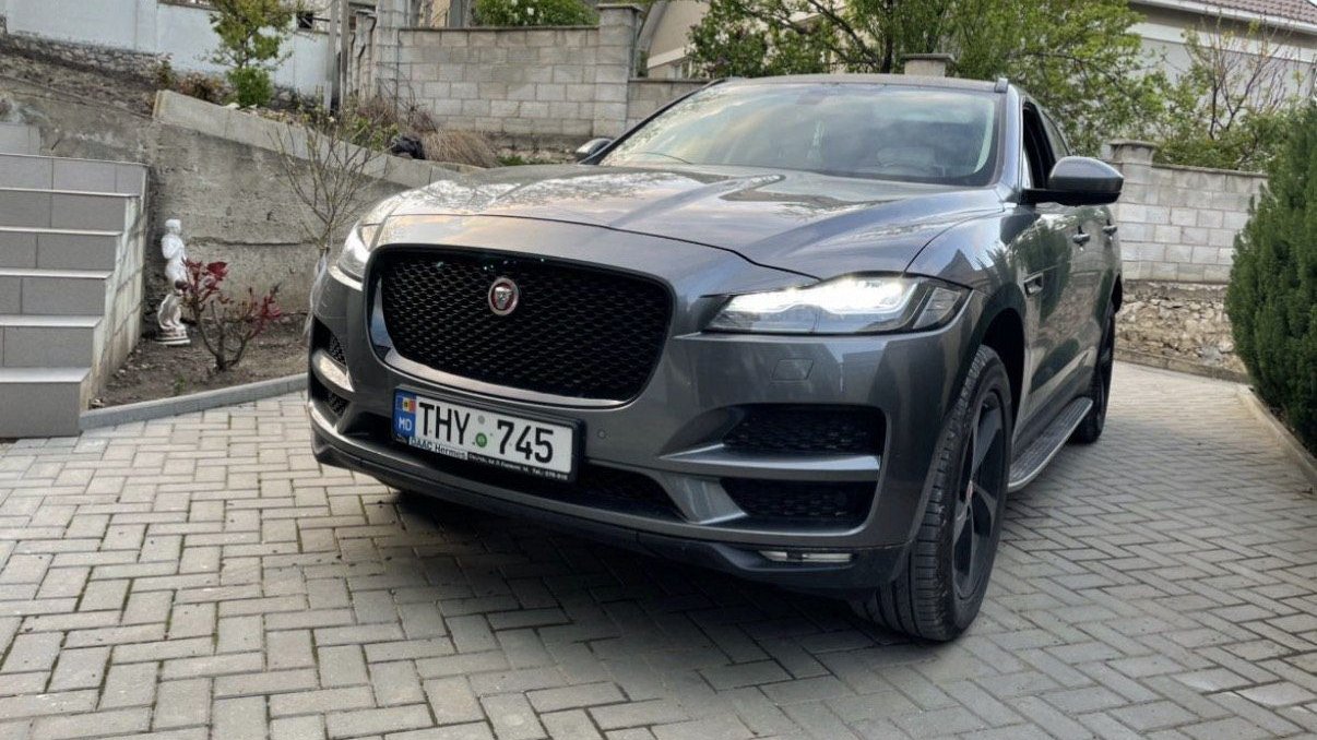 Jaguar F-Pace 2016