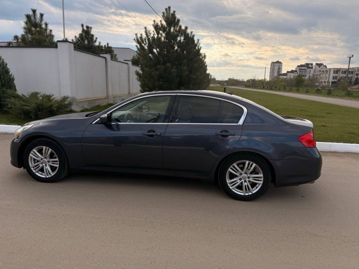 Infiniti G35 2012