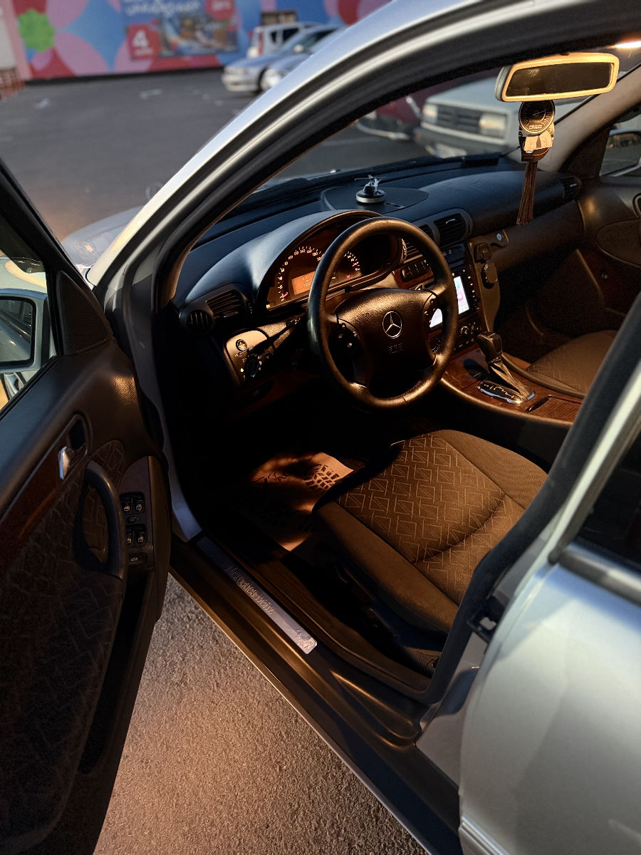 Mercedes C-Class 2003