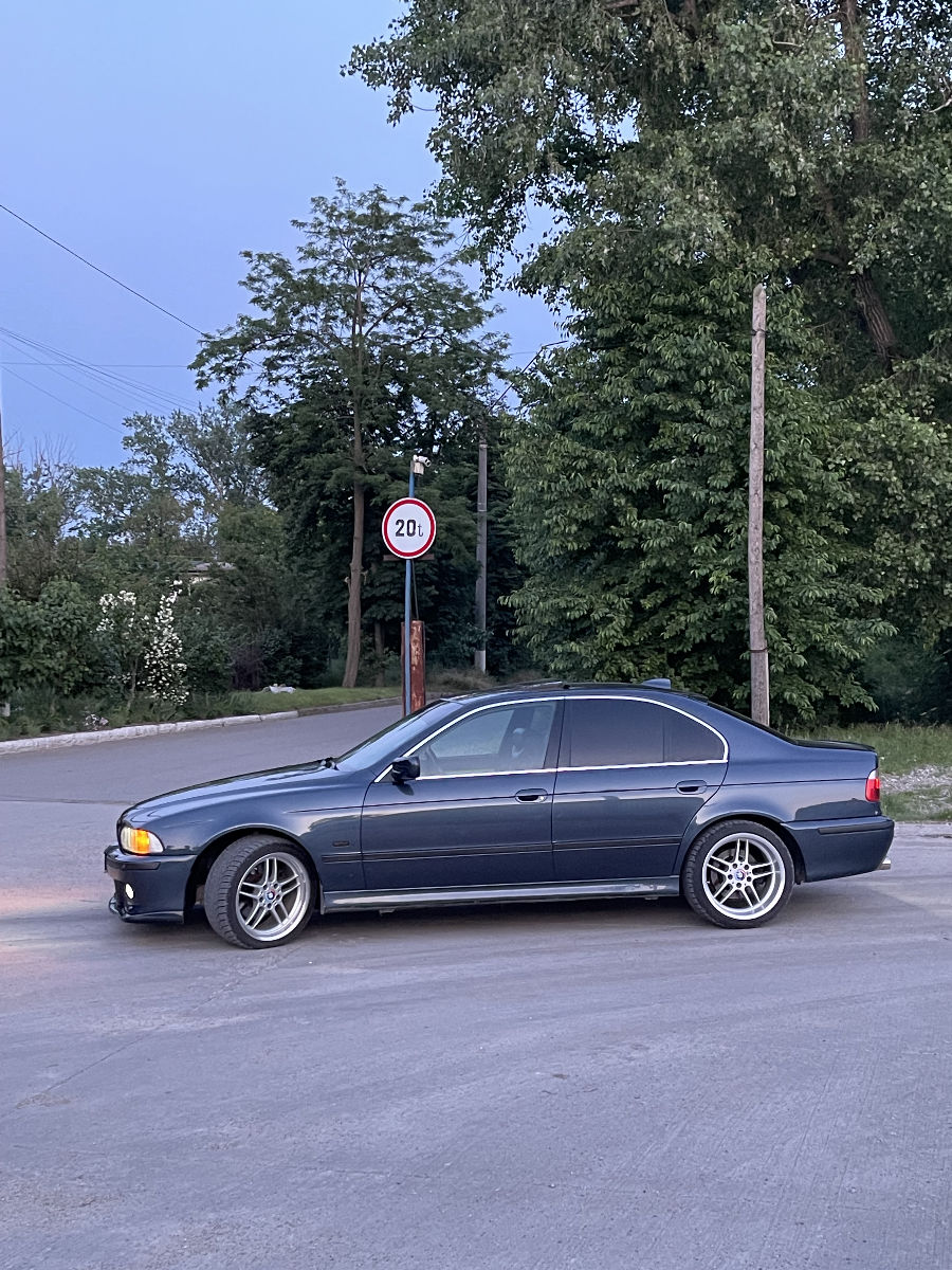 BMW 5 Series 2002