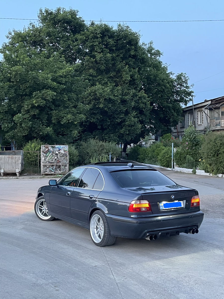 BMW 5 Series 2002