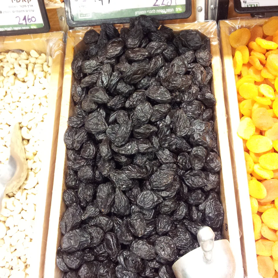 Prunes — reference photograph
