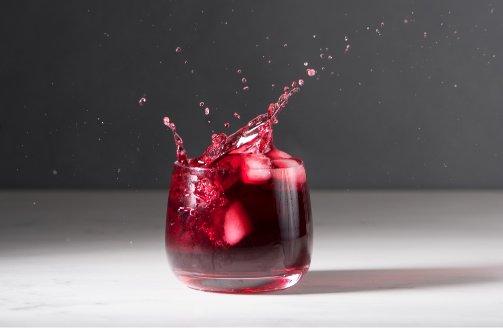 eingelegte hibiskusblüten in sirup