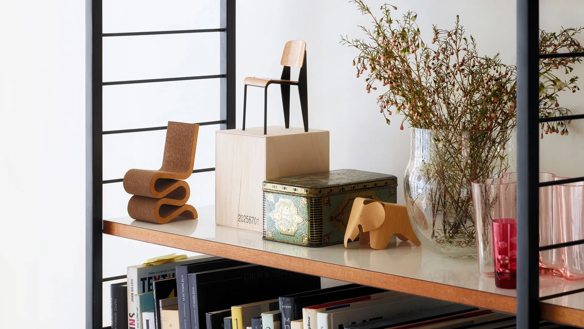 Miniatures Wiggle Side Chair