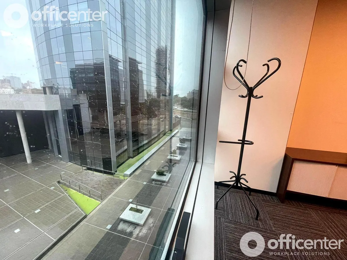 oficina privada amplia foto 2