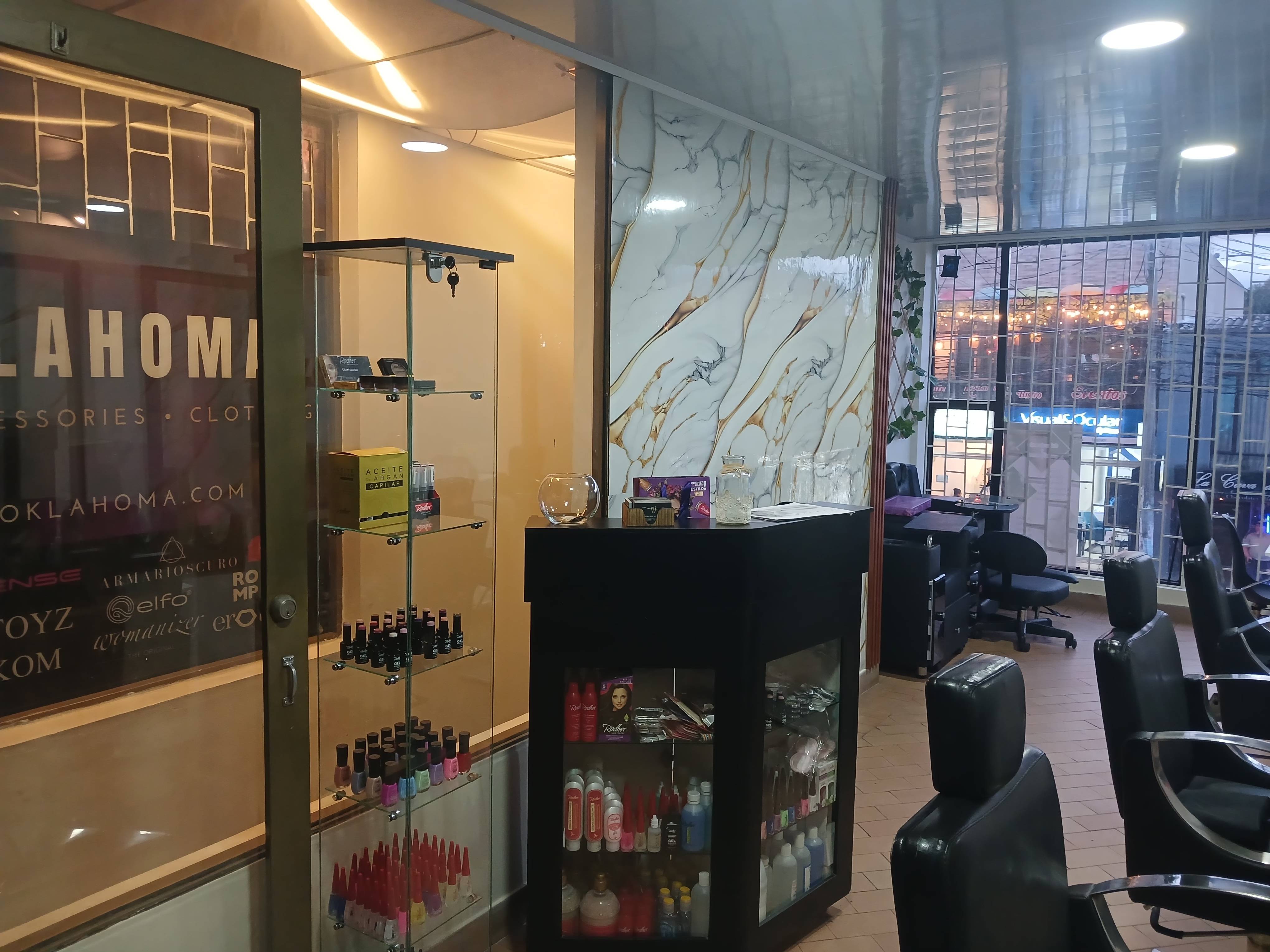 Salon de belleza foto 3